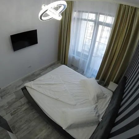 911 * Mamaia