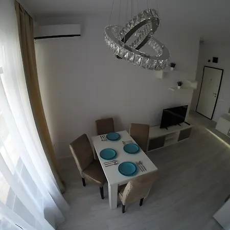 Apartment 911
