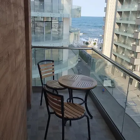 911 Apartment *