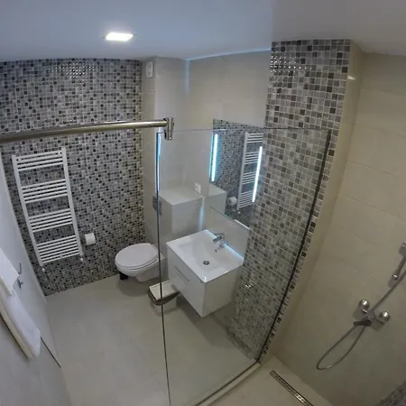 911 * Mamaia