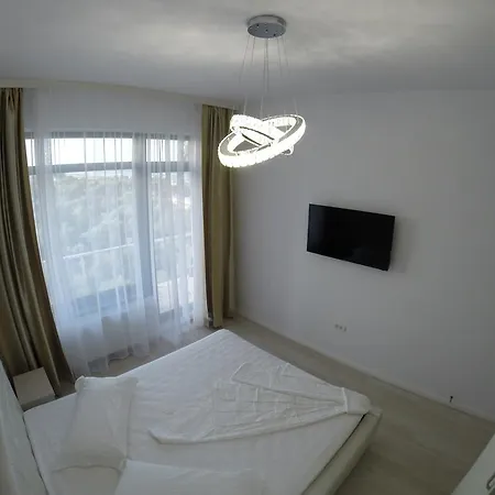 Apartment 911