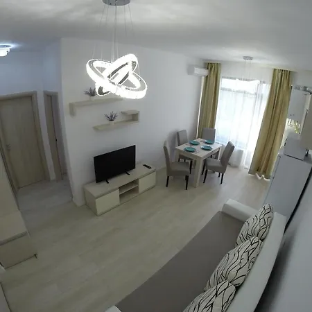 911 Apartment Mamaia