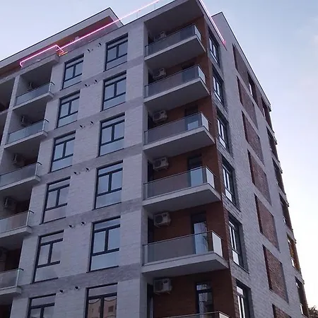 Apartment 911 *