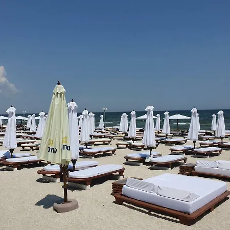 911 Mamaia